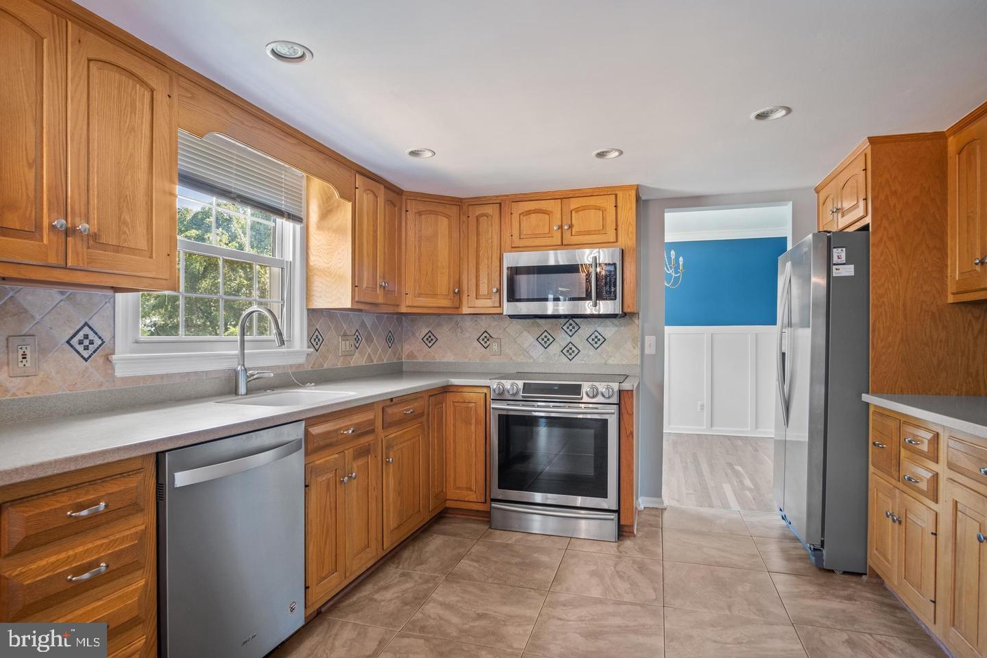 6409 May Boulevard Alexandria, VA 22310 - Photo 9 of 35