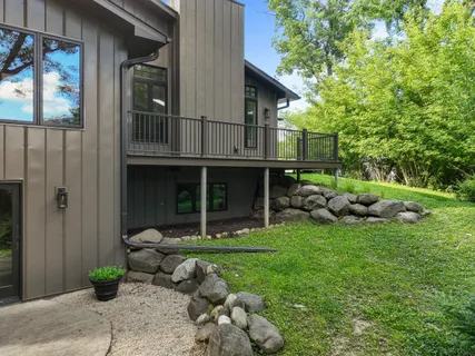 $1,795,000 | 853 Sauganash Drive, Fontana, WI 53125