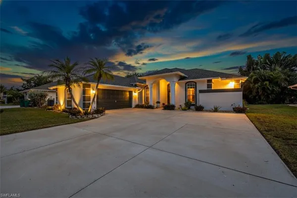 $750,000 | 496 Raven Way, Naples, FL 34110