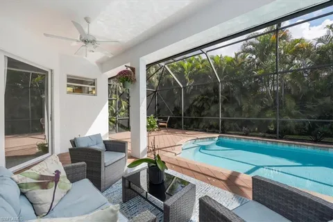 $785,000 | 496 Raven Way, Naples, FL 34110