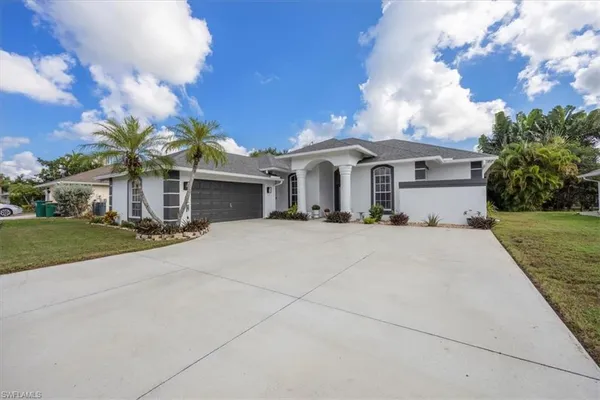 $750,000 | 496 Raven Way, Naples, FL 34110