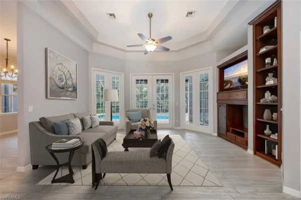 $750,000 | 496 Raven Way, Naples, FL 34110