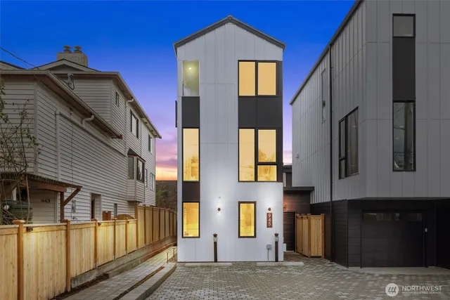 $779,000 | 945 Northwest 61st Street, Seattle, WA 98107