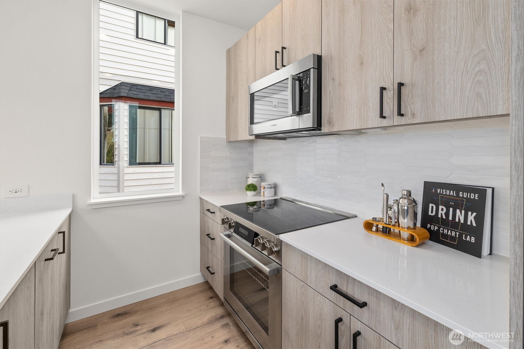 945 Northwest 61st Street Seattle, WA 98107 - Photo 11 of 24