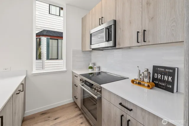 $779,000 | 945 Northwest 61st Street, Seattle, WA 98107