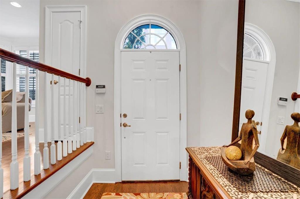 188 Centennial Way Atlanta, GA 30313 - Photo 2 of 30 a view of a livingroom with furniture