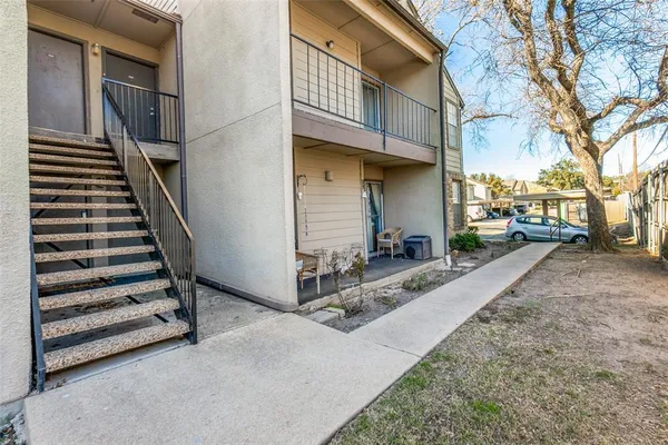 $1,395 | 5300 Keller Springs Road, Unit 2033, Dallas, TX 75248