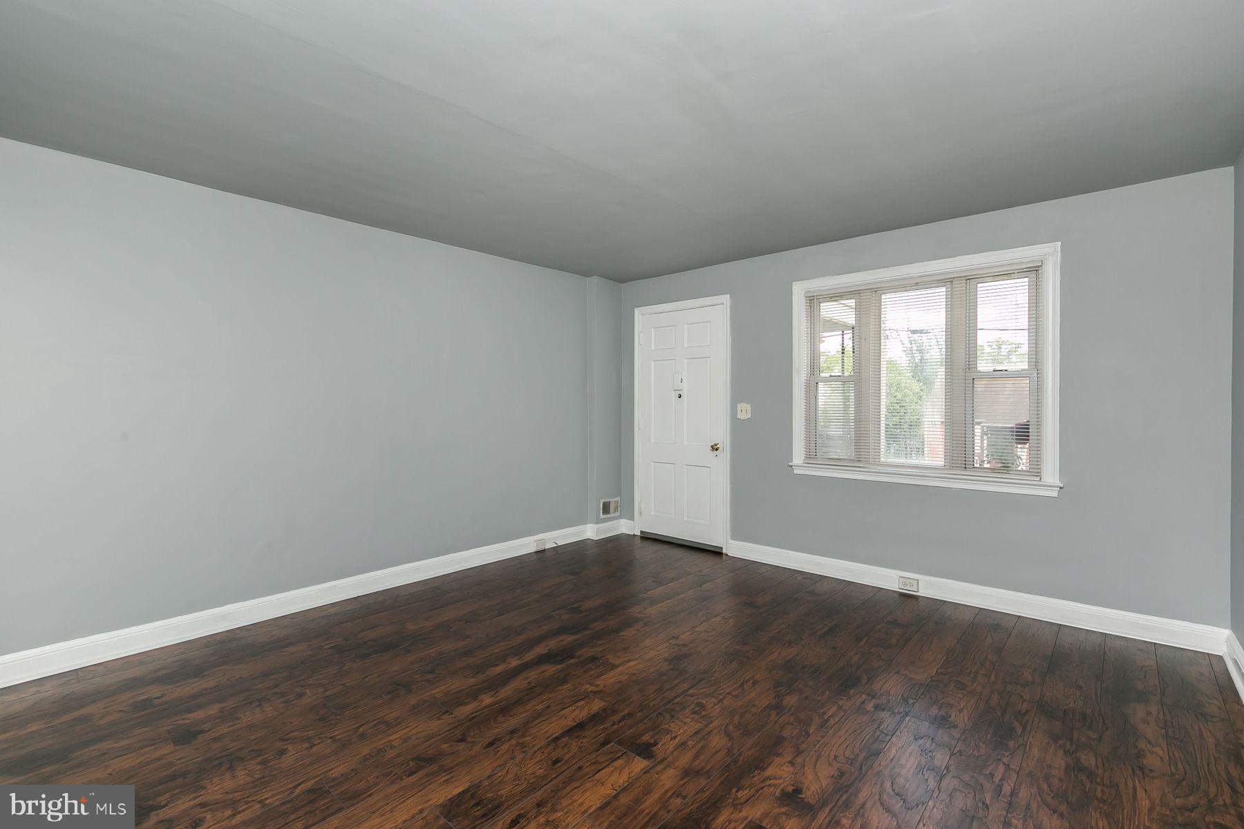 8544 Oakleigh Road Baltimore, MD 21234 - Photo 3 of 30 Living Room