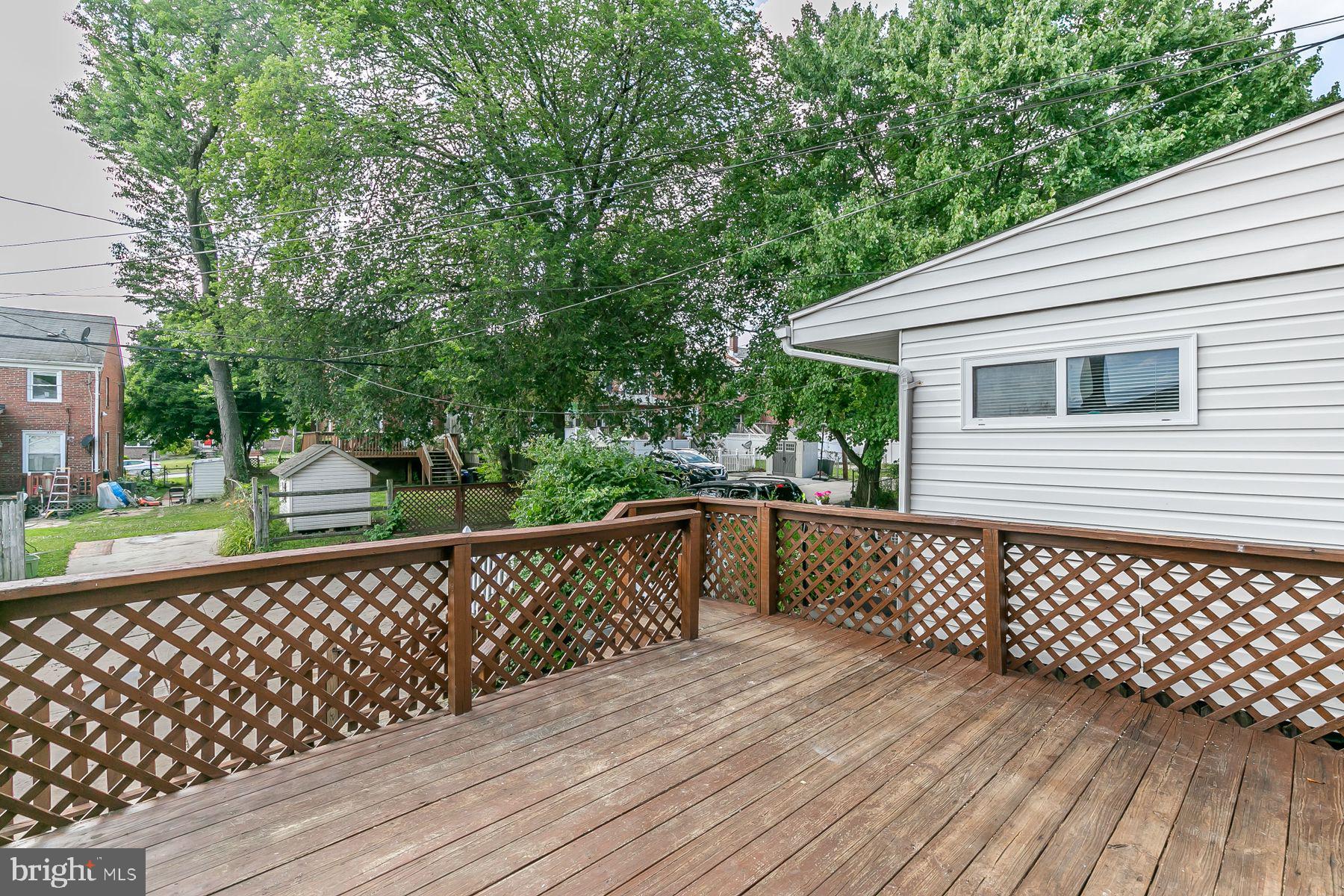 8544 Oakleigh Road Baltimore, MD 21234 - Photo 24 of 30 Deck