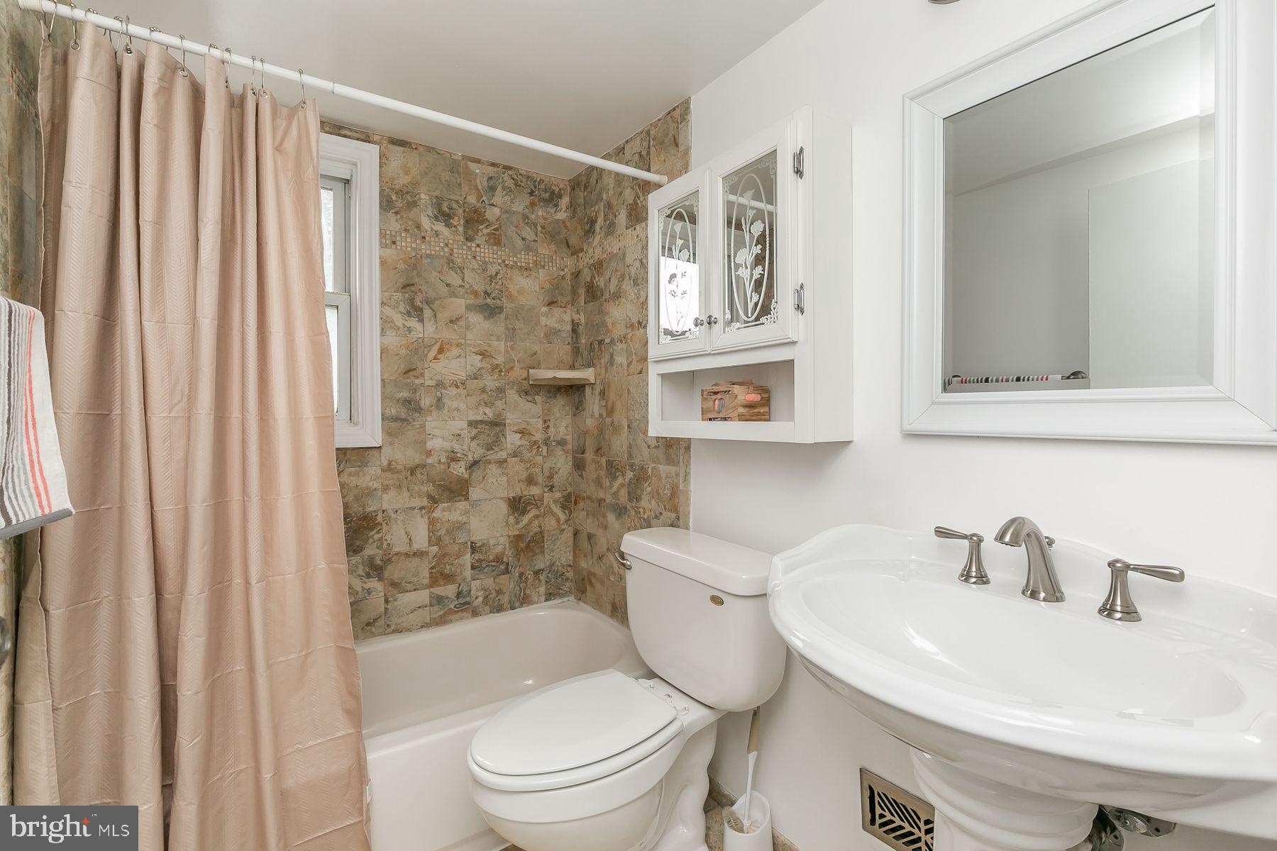 8544 Oakleigh Road Baltimore, MD 21234 - Photo 9 of 30 Bathroom
