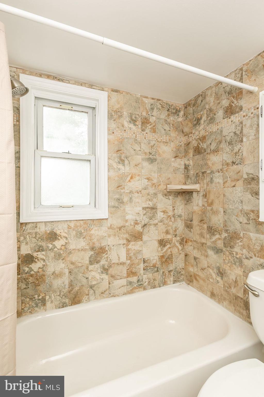 8544 Oakleigh Road Baltimore, MD 21234 - Photo 10 of 30