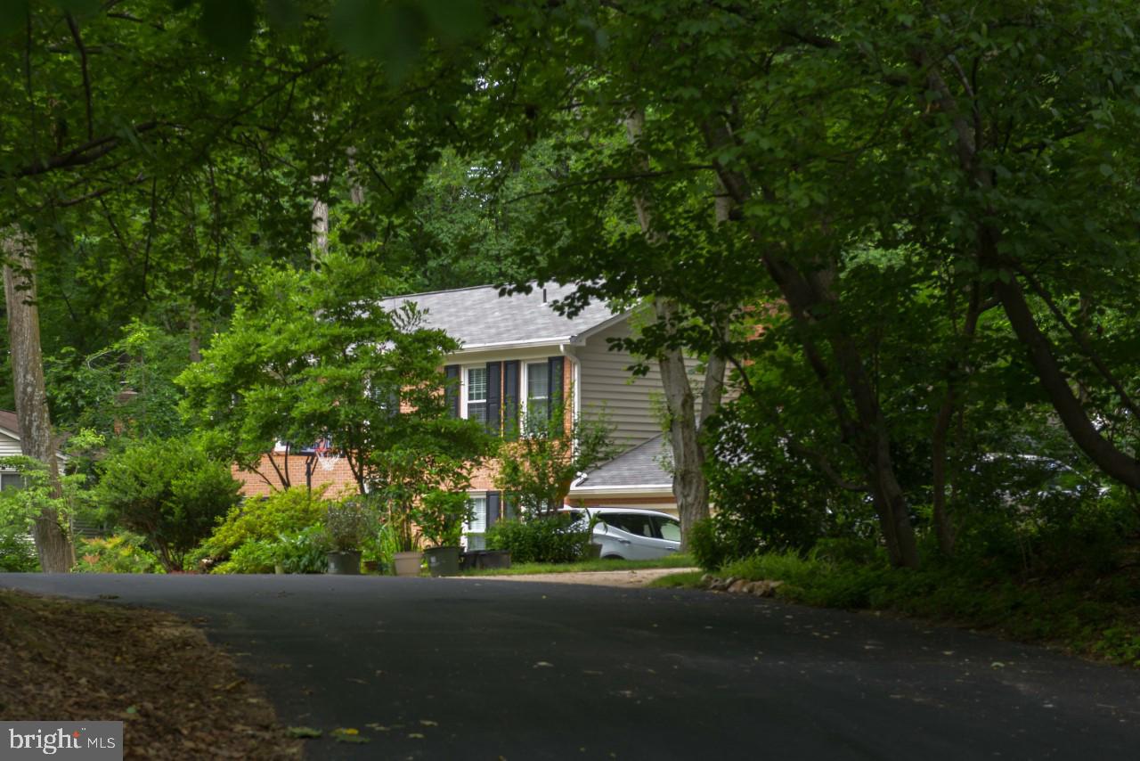 9856 Natick Road Burke, VA 22015 - Photo 2 of 64 Gallery Image 2