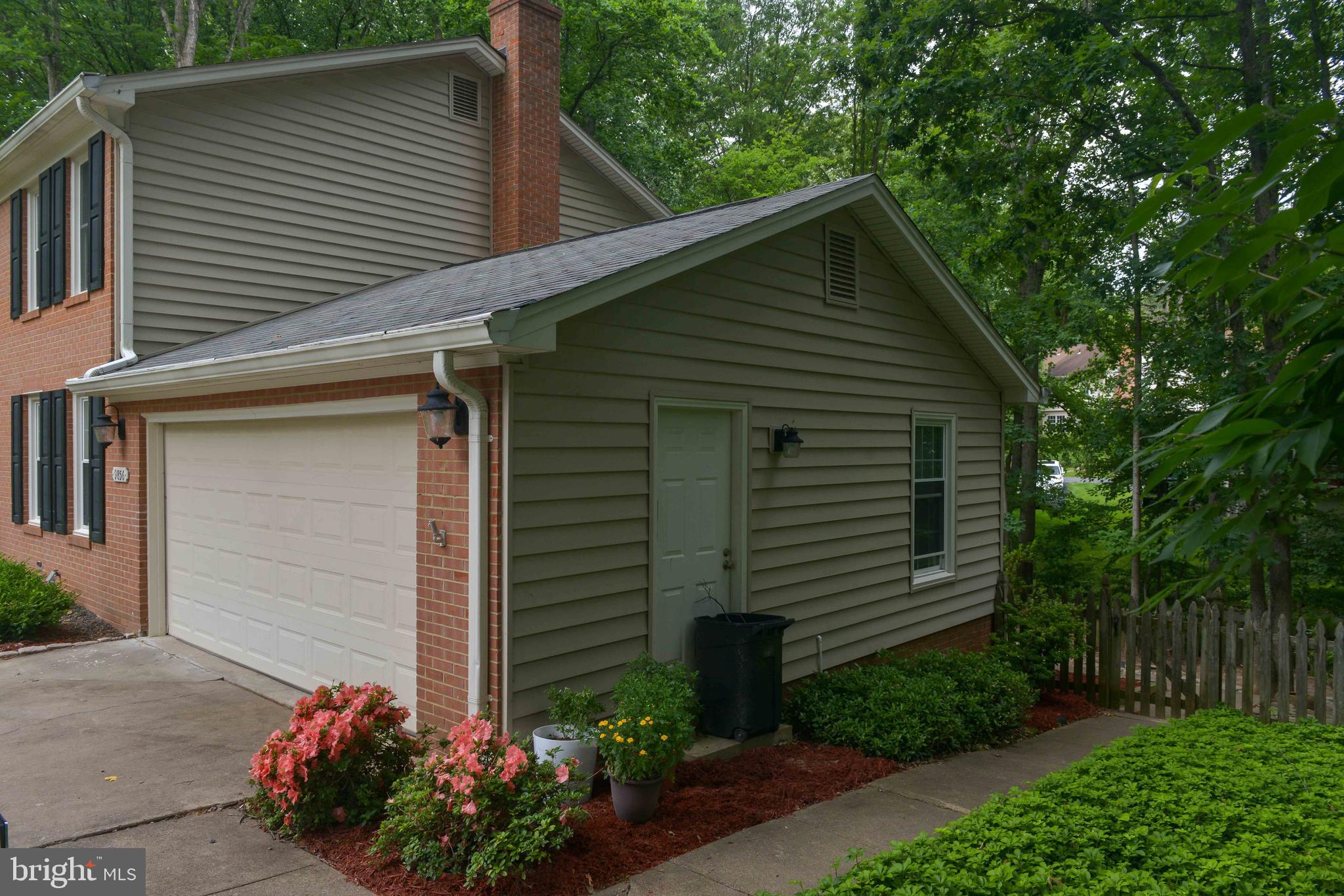 9856 Natick Road Burke, VA 22015 - Photo 4 of 64 Gallery Image 4