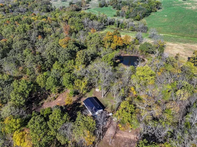 $435,000 | 5125 Southeast 601st Road, Collins, MO 64738