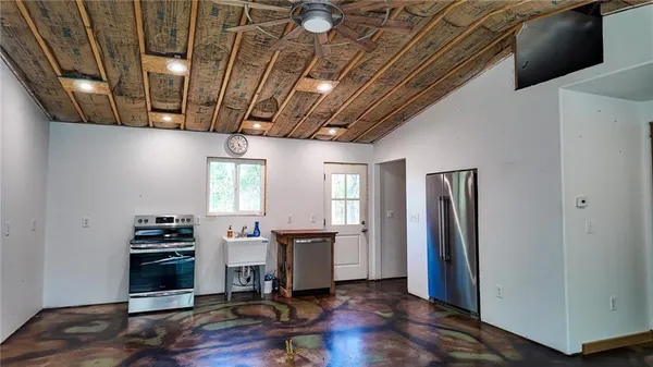 $410,000 | 5125 Southeast 601st Road, Collins, MO 64738