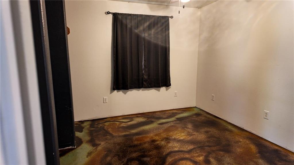 5125 Southeast 601st Road Collins, MO 64738 - Photo 14 of 39