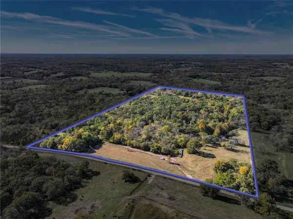 $410,000 | 5125 Southeast 601st Road, Collins, MO 64738