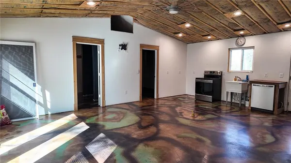 $410,000 | 5125 Southeast 601st Road, Collins, MO 64738