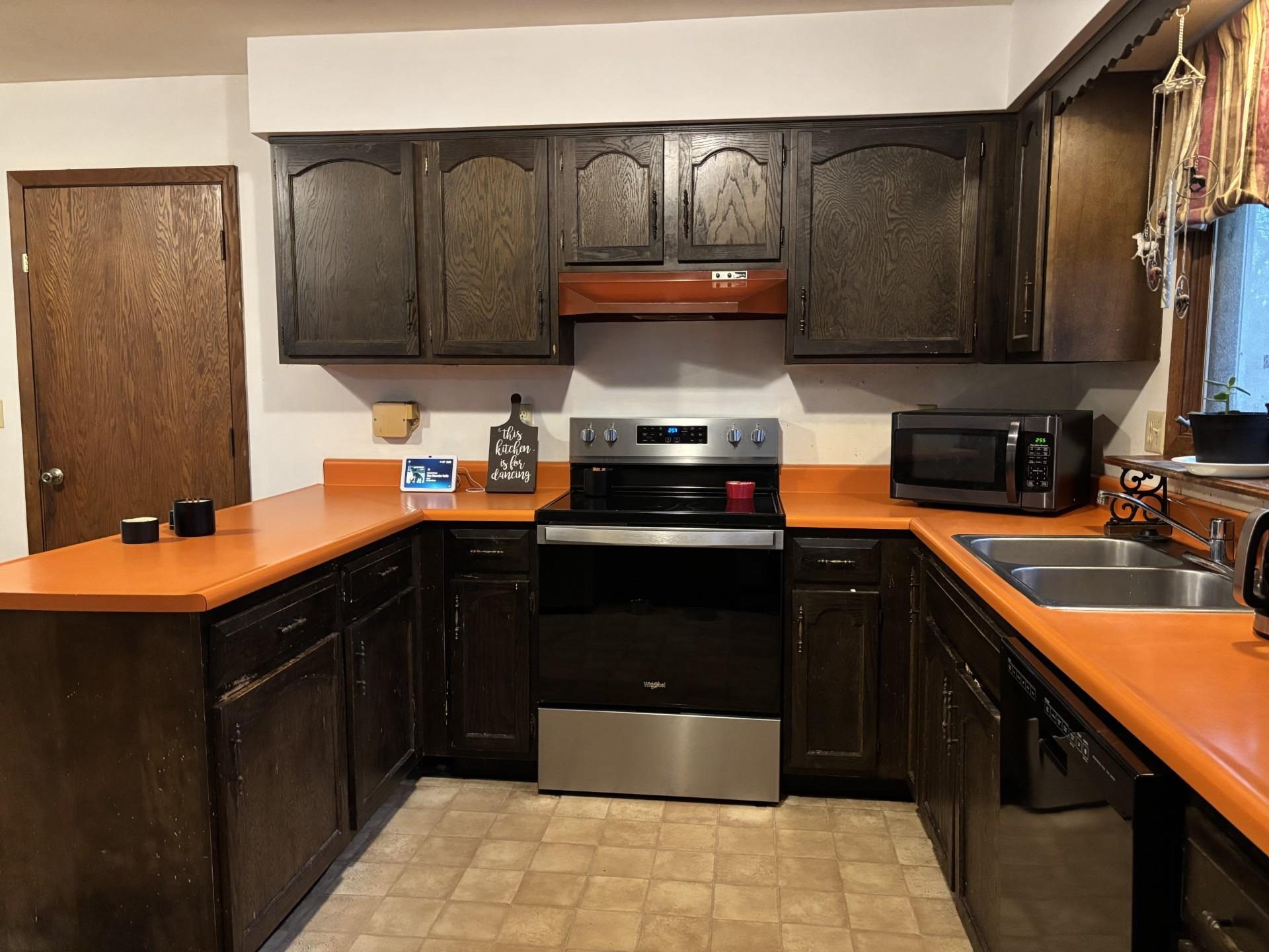 7037 Coon Rock Road Arena, WI 53503 - Photo 10 of 29