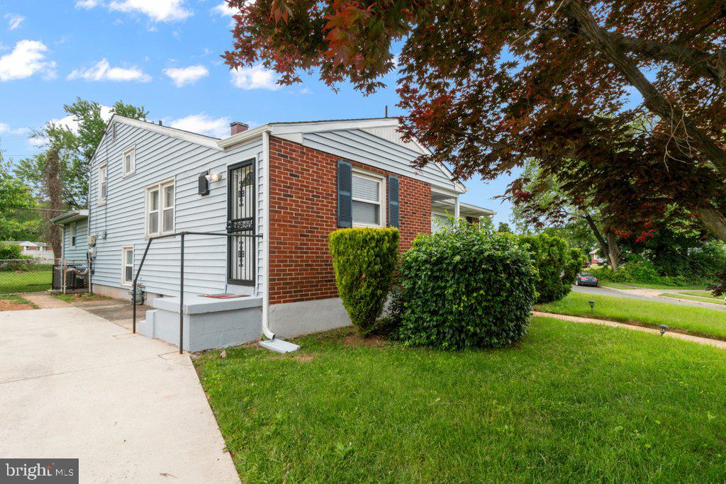 7005 Brompton Road Baltimore, MD 21207 - Photo 3 of 33