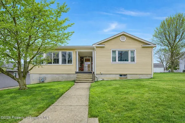$250,000 | 211 Green Street, Dunmore, PA 18512