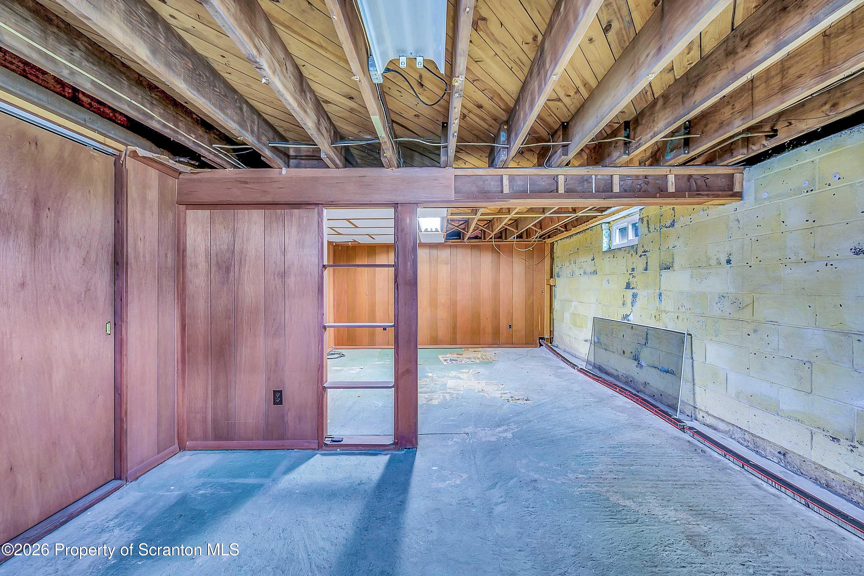 211 Green Street Dunmore, PA 18512 - Photo 27 of 38 a view of an empty room