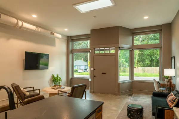 $3,600 | 612 West 8th Avenue, Tallahassee, FL 32303