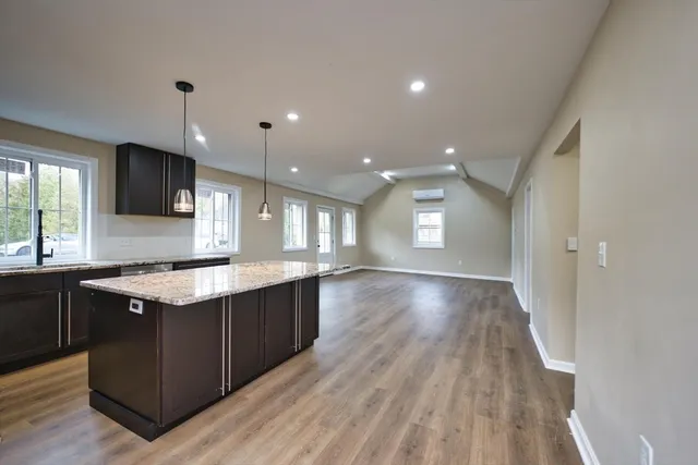 $2,750 | 4 Water Street, Lakeville, MA 02347