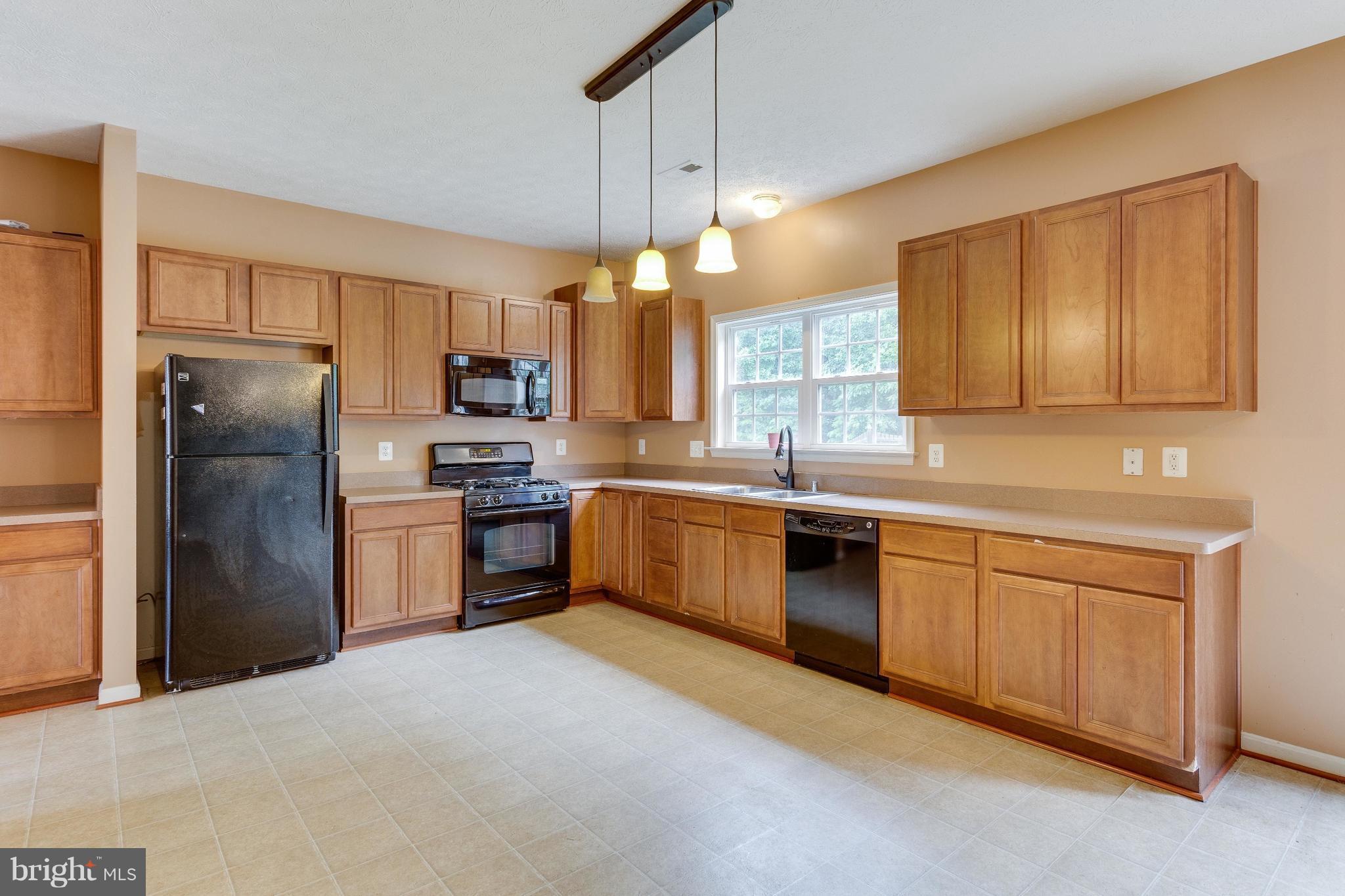35381 Pheasant Ridge Road Locust Grove, VA 22508 - Photo 2 of 17 Kitchen