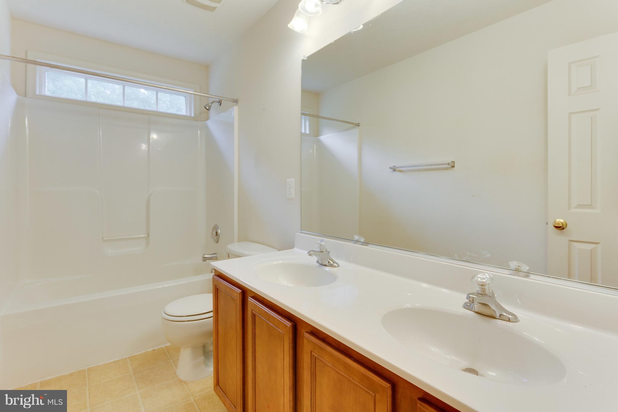 35381 Pheasant Ridge Road Locust Grove, VA 22508 - Photo 12 of 17 Bath