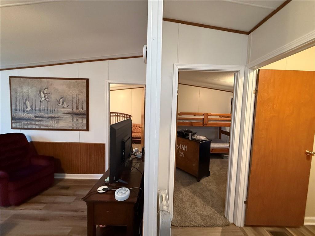 1106 Gary Road Rockwood, PA 15557 - Photo 34 of 46 a view of a living room