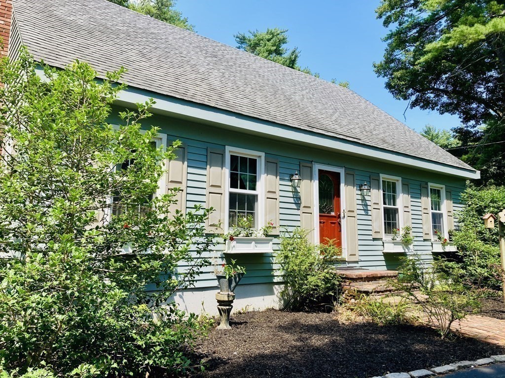 93 Peckham Road Acushnet, MA 02743 - Photo 2 of 26 Gallery Image 2