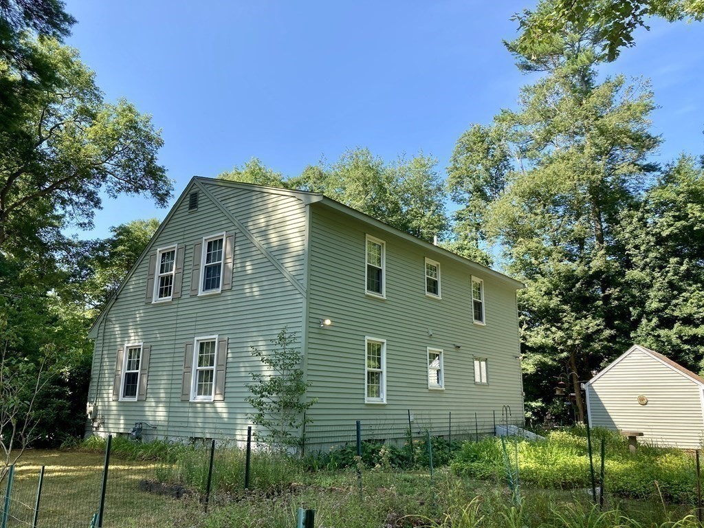 93 Peckham Road Acushnet, MA 02743 - Photo 4 of 26 Gallery Image 4
