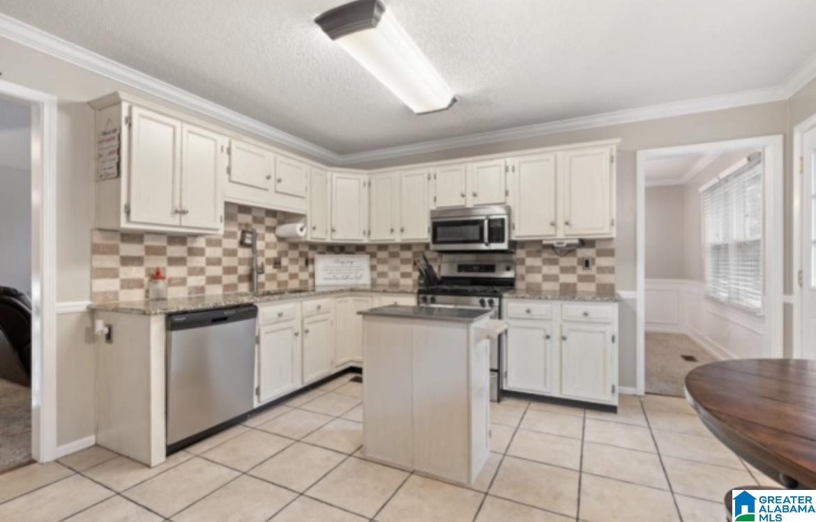 1108 Colonial Drive Alabaster, AL 35007 - Photo 12 of 28 Gallery Image 12