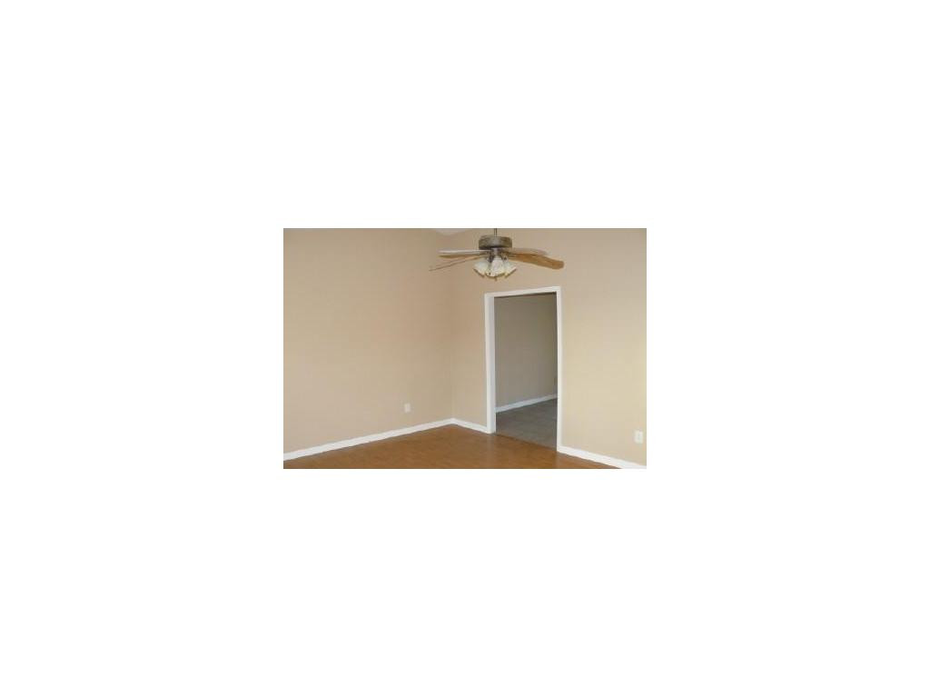 112 Good Road Fall Branch, TN 37656 - Photo 2 of 15 Living