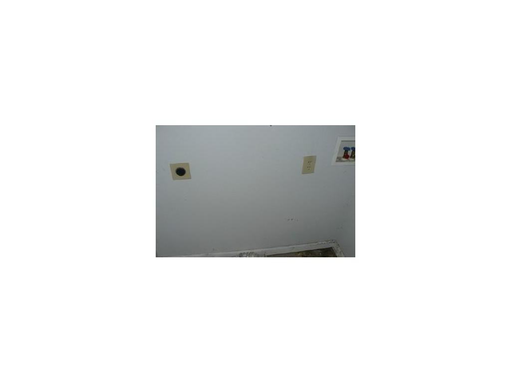 112 Good Road Fall Branch, TN 37656 - Photo 7 of 15 Laundry
