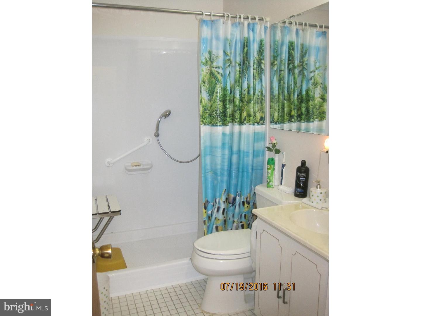 714 Hickory Road Secane, PA 19018 - Photo 11 of 20 Bathroom