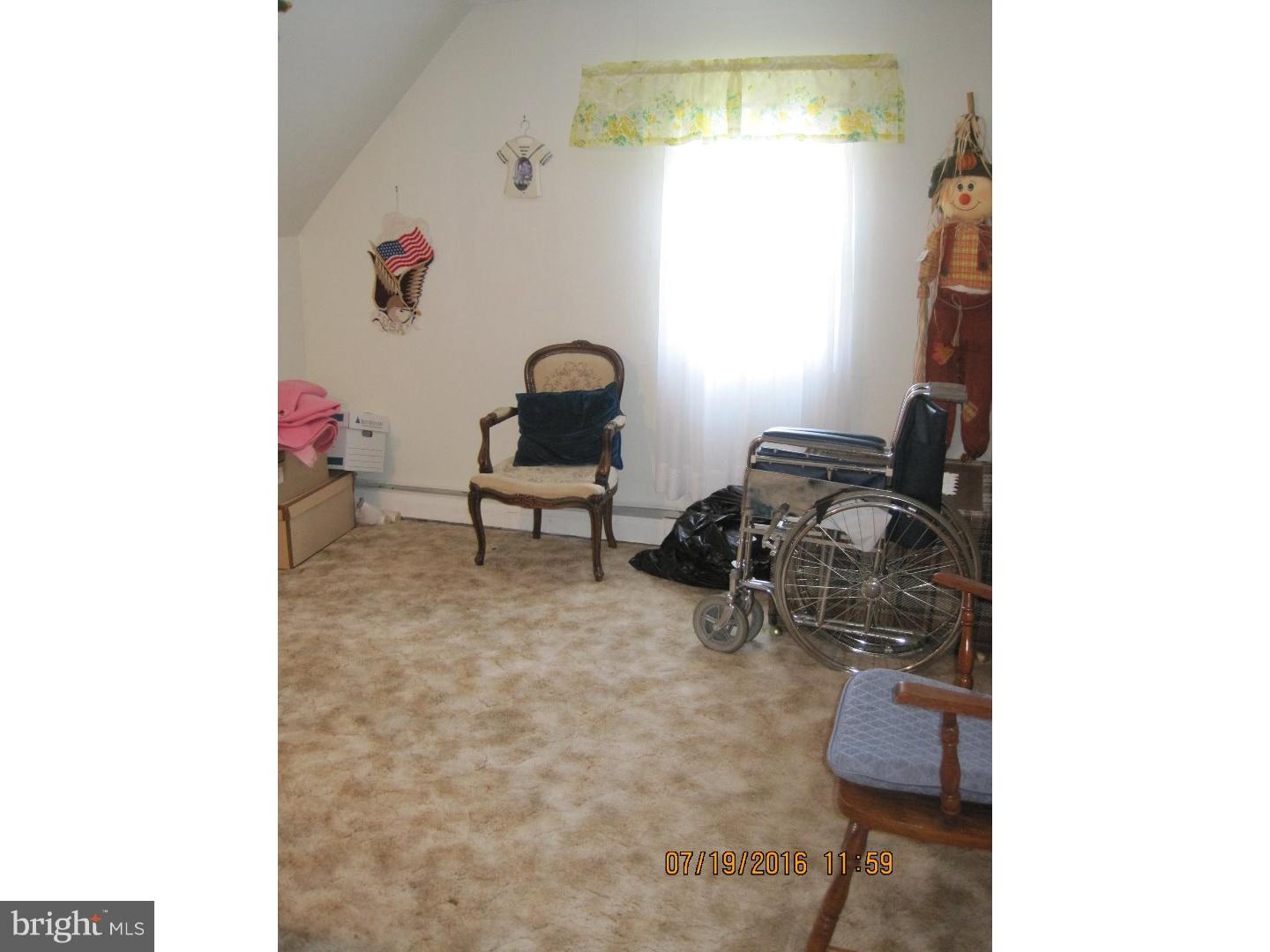 714 Hickory Road Secane, PA 19018 - Photo 14 of 20 Bedroom 4