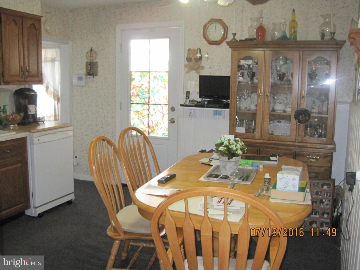 714 Hickory Road Secane, PA 19018 - Photo 7 of 20 Kitchen