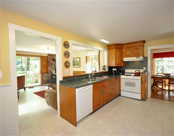 68 Concord Road Sudbury, MA 01776 - Photo 5 of 21 Gallery Image 5