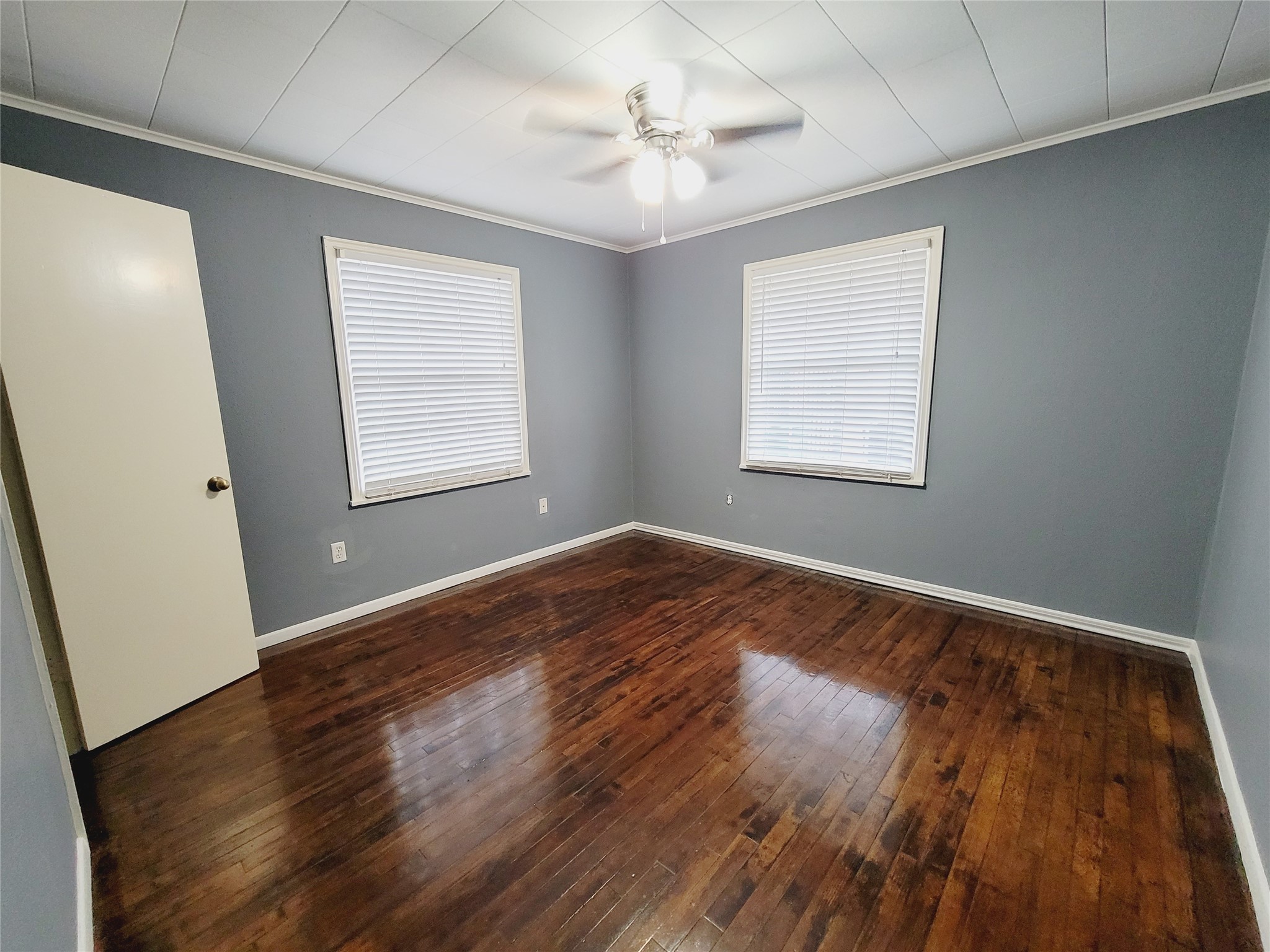 7535 Thurow Street Houston, TX 77087 - Photo 12 of 26 Bedroom 3