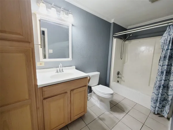 $1,900 | 7535 Thurow Street, Houston, TX 77087