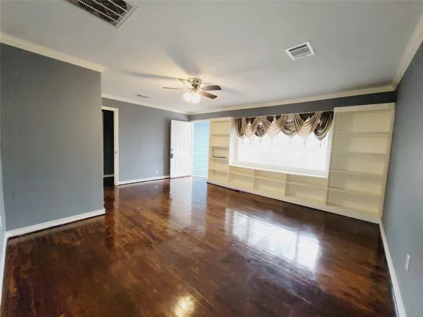 $1,900 | 7535 Thurow Street, Houston, TX 77087