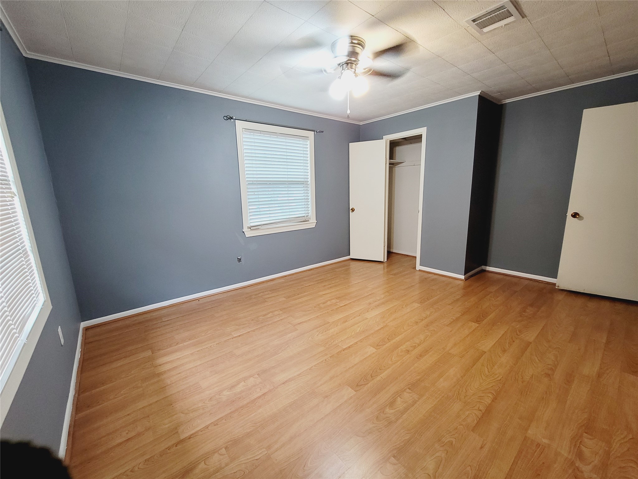 7535 Thurow Street Houston, TX 77087 - Photo 9 of 26 Bedroom 1