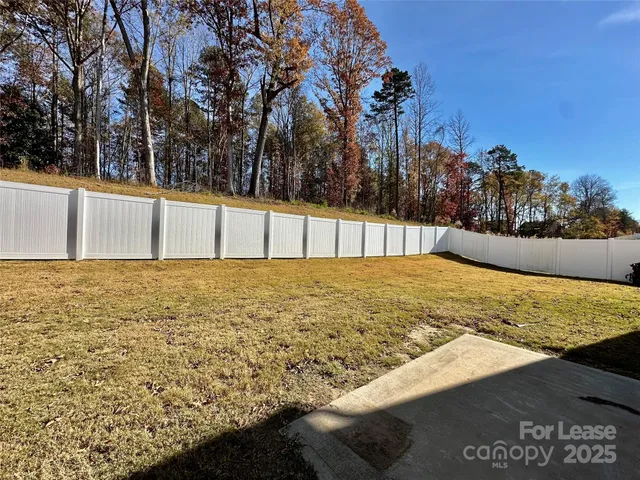 $2,375 | 1210 Leno Lane, Dallas, NC 28034