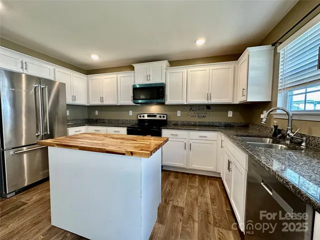 $2,375 | 1210 Leno Lane, Dallas, NC 28034