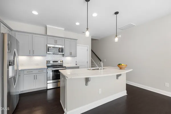 $379,000 | 182 Manordale Drive, Chapel Hill, NC 27517