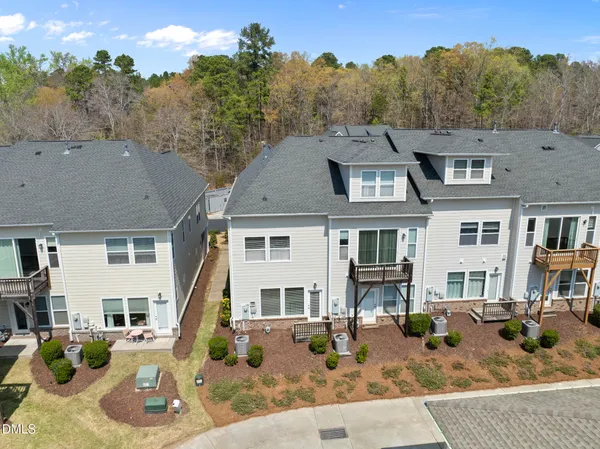$379,000 | 182 Manordale Drive, Chapel Hill, NC 27517