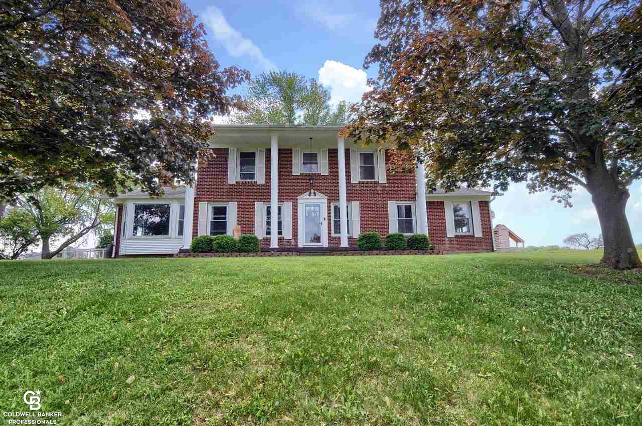 10027 Hogan Road Swartz Creek, MI 48473 - Photo 1 of 37 What an absolutely stunning home!!