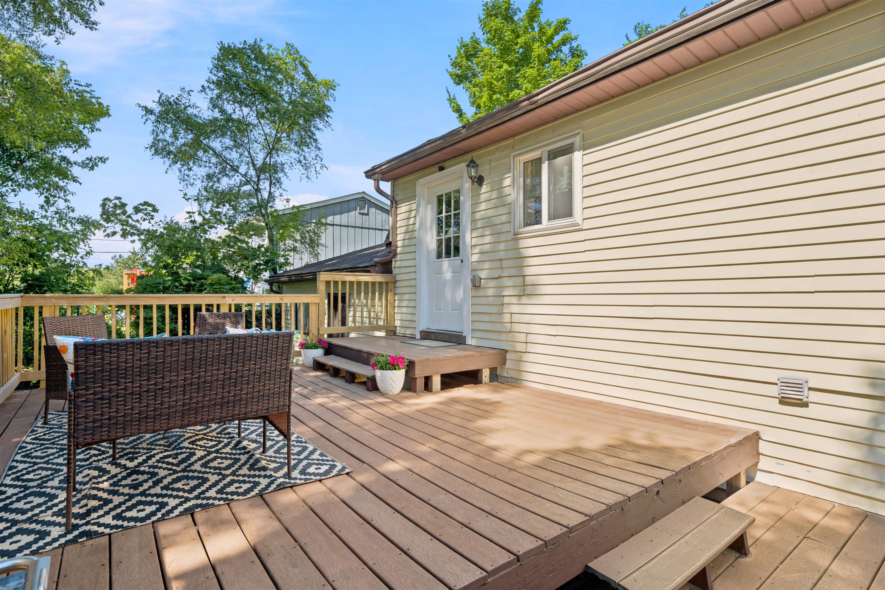 3313 Maple Street Traverse City, MI 49684 - Photo 40 of 47 1947154-d59ec99b-ceba-4230-a0f7-498afe492db4.JPG